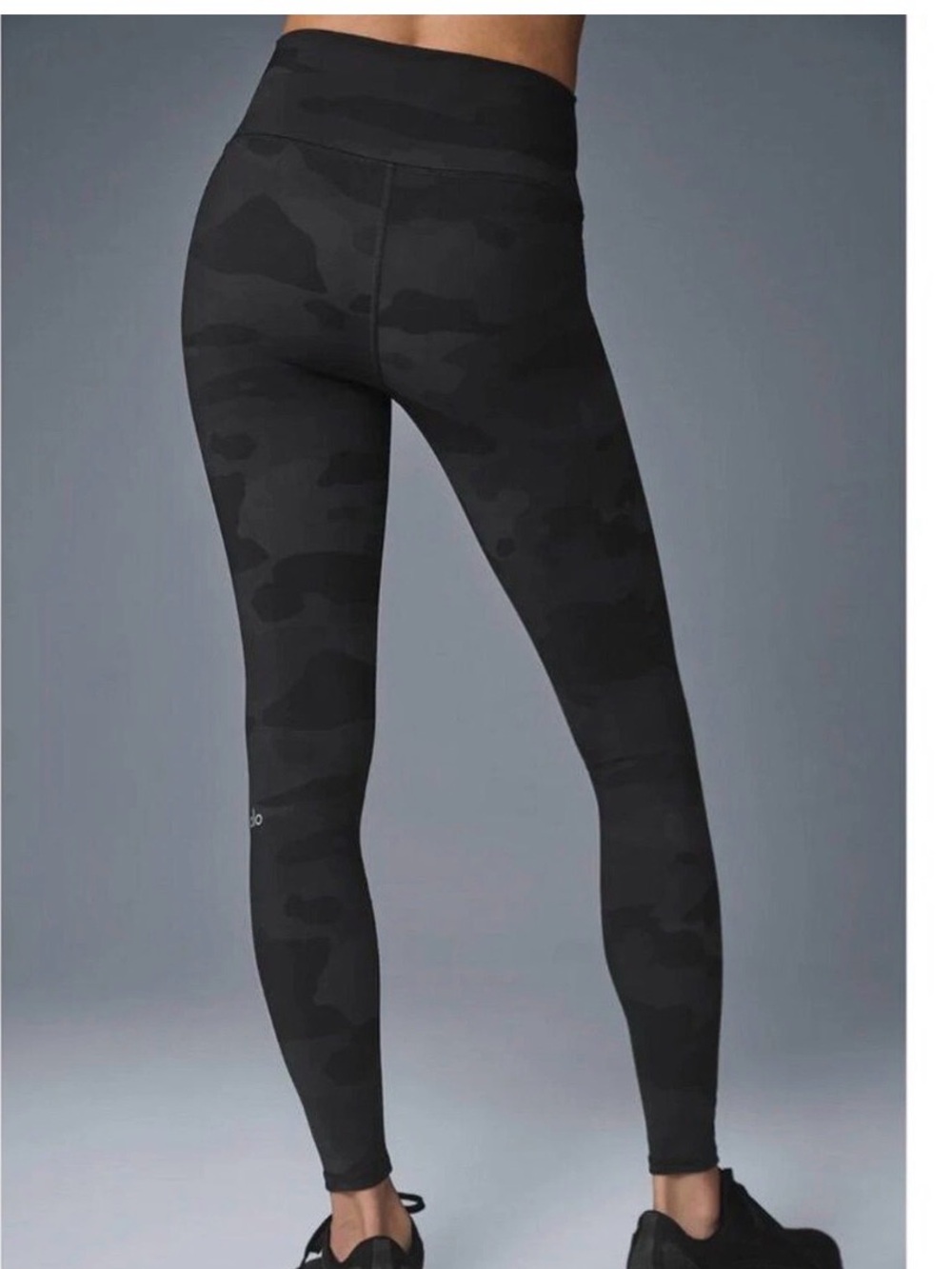 Alo Yoga Women's HIGH-WAIST CAMO VAPOR LEGGINGS - black Camouflage Size XXS